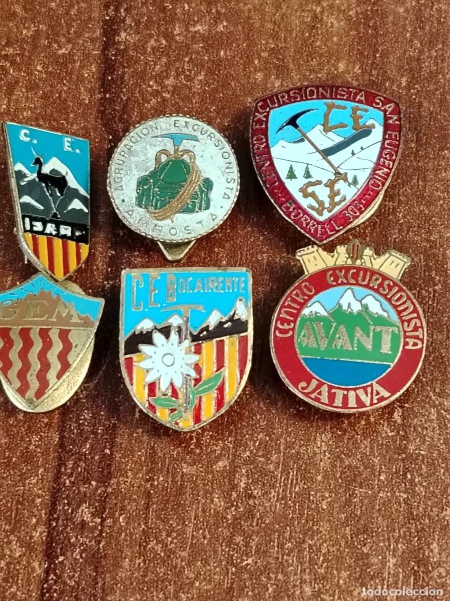 Coleccionismo deportivo: Lote 3 Insignias de excursionismo - Foto 1