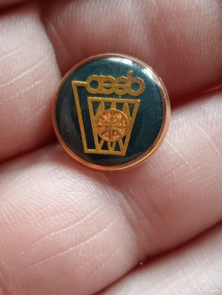 Coleccionismo deportivo: PINS ASOCIACI&Oacute;N ESPA&Ntilde;OLA ENTRENADORES DE BALONCESTO BASQUET