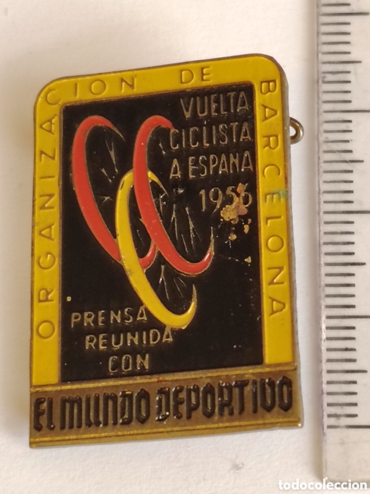 Coleccionismo deportivo: Insignia Vuelta ciclista a Espa&ntilde;a 1956