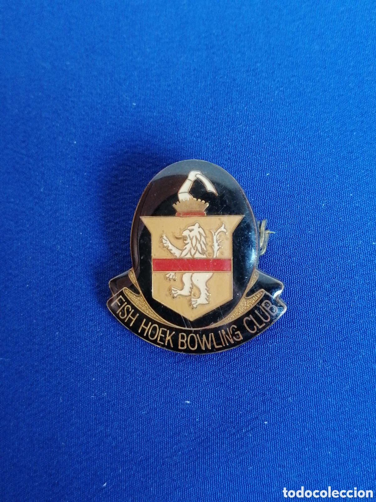 Sports collectibles: FISH HOEK BOWLING CLUB INSIGNIA DE ALFILER