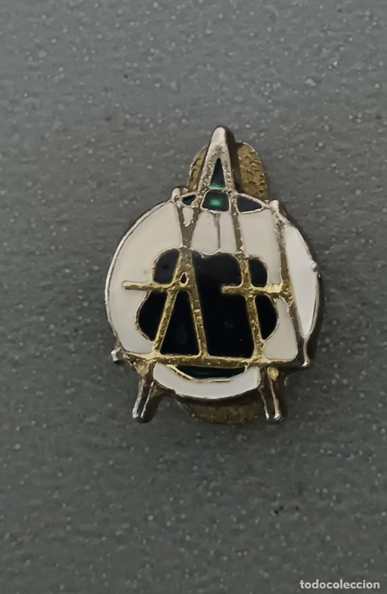 Coleccionismo deportivo: PIN INSIGNIA FEDERACI&Oacute;N VIZCA&Iacute;NA F&Uacute;TBOL 1 CM. DI&Aacute;METRO