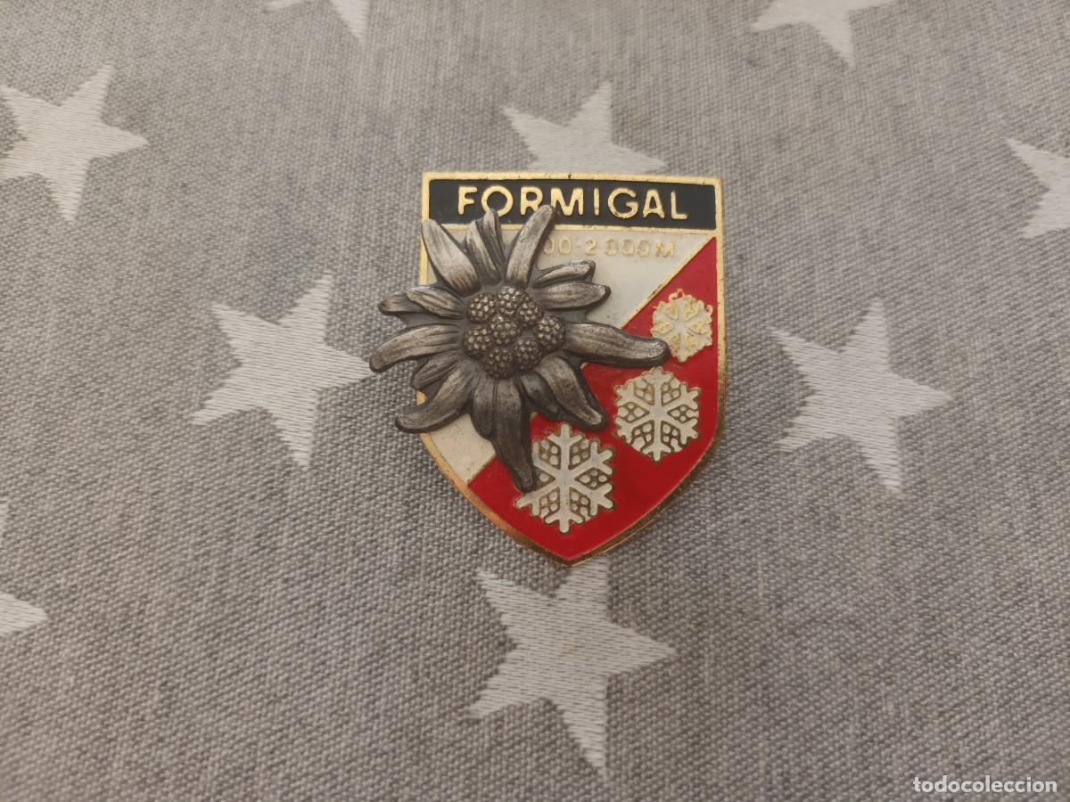 Coleccionismo deportivo: INSIGNIA ESTACI&Oacute;N ESQUI FORMIGAL
