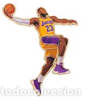 Coleccionismo deportivo: PIN MET&Aacute;LICO LEBRON JAMES - NBA - LOS ANGELES LAKERS