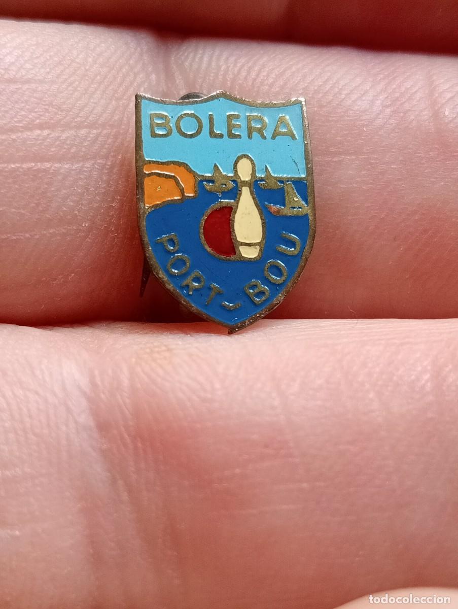 Coleccionismo deportivo: INSIGNIA BOLERA PORT BOU CATALUNYA PINS ALFILER BOLOS