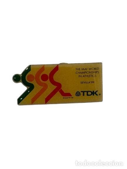 Coleccionismo deportivo: Pin Oficial IAAF Sevilla