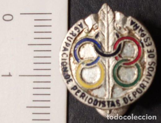 Coleccionismo deportivo: INSIGNIA DE OJAL - AGRUPACION DE PERIODISTAS DEPORTIVOS DE ESPA&Ntilde;A