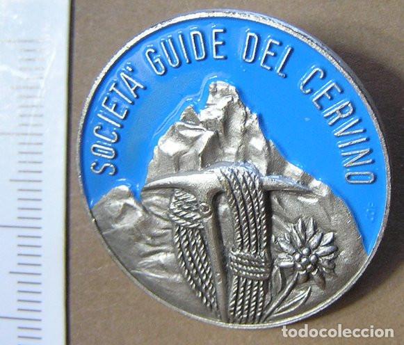 Coleccionismo deportivo: INSIGNIA DE ALFILER - SOCIEDAD GU&Iacute;AS DEL CERVINO