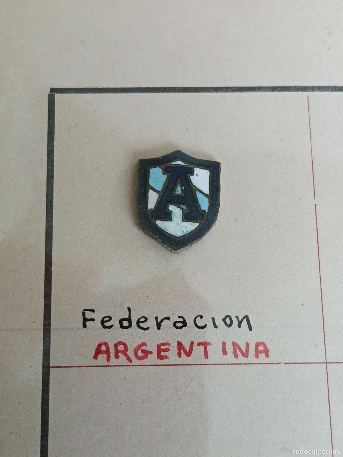 Coleccionismo deportivo: Antiguo pin federaci&oacute;n argentina atletismo insignia esmaltada muy rara colecci&oacute;n a&ntilde;os 1940/60