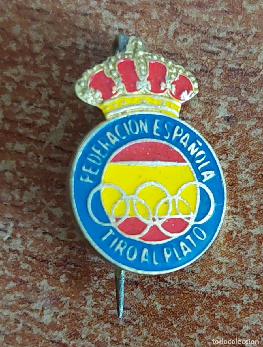 Coleccionismo deportivo: Insignia aguja Federaci&oacute;n Espa&ntilde;ola Tiro al plato