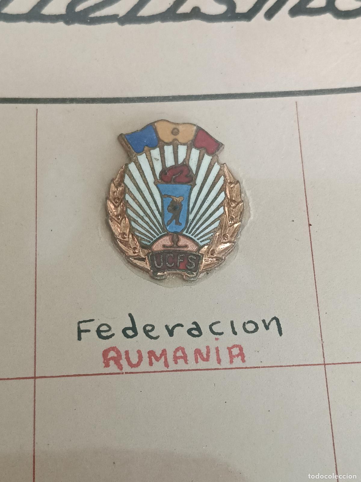 Coleccionismo deportivo: Antiguo pin federaci&oacute;n cultura y deportes Ruman&iacute;a era comunista insignia siglas ucfs a&ntilde;os 1950/60