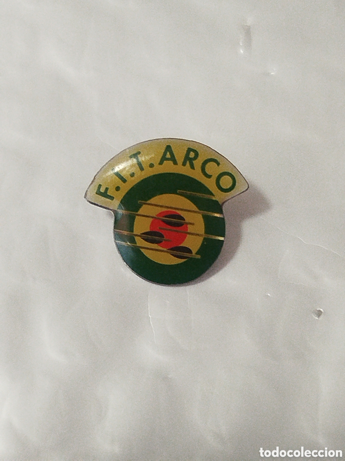 Coleccionismo deportivo: INSIGNIA DE TIRO FEDERACI&Oacute;N ITALIANA DE TIRO CON ARCO