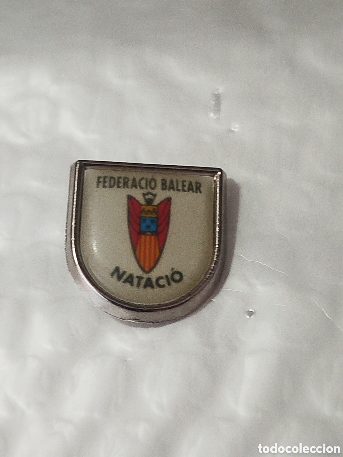 Coleccionismo deportivo: INSIGNIA DE DEPORTES.FEDERACION BALEAR DE NATACI&Oacute;N