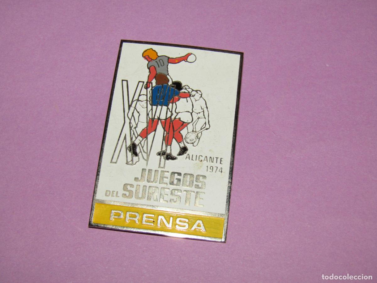 Coleccionismo deportivo: Antigua Placa Identificativa de PRENSA con Imperdible XVI JUEGOS DEL SURESTE en Alicante de A&ntilde;o 1974