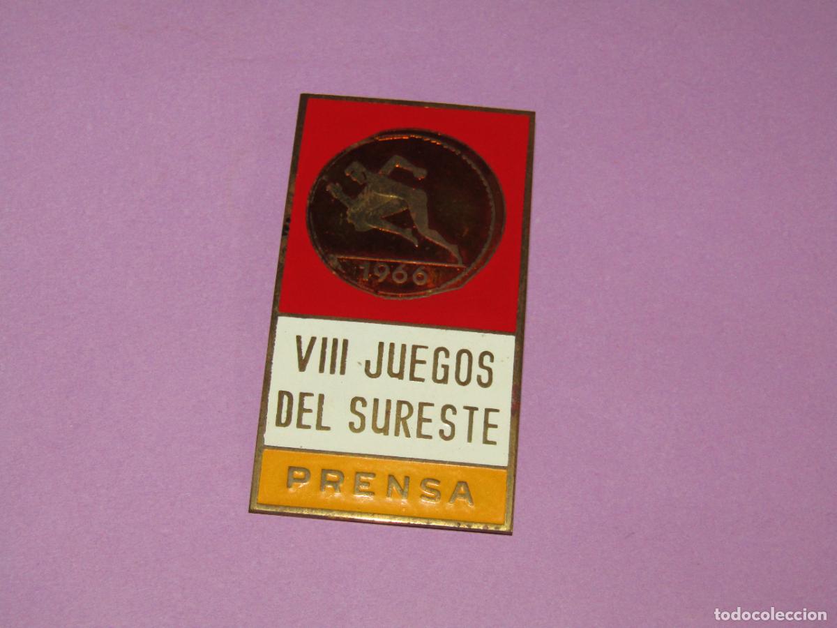 Coleccionismo deportivo: Antigua Placa Identificativa de PRENSA en Imperdible VIII JUEGOS DEL SURESTE en Alicante de A&ntilde;o 1966