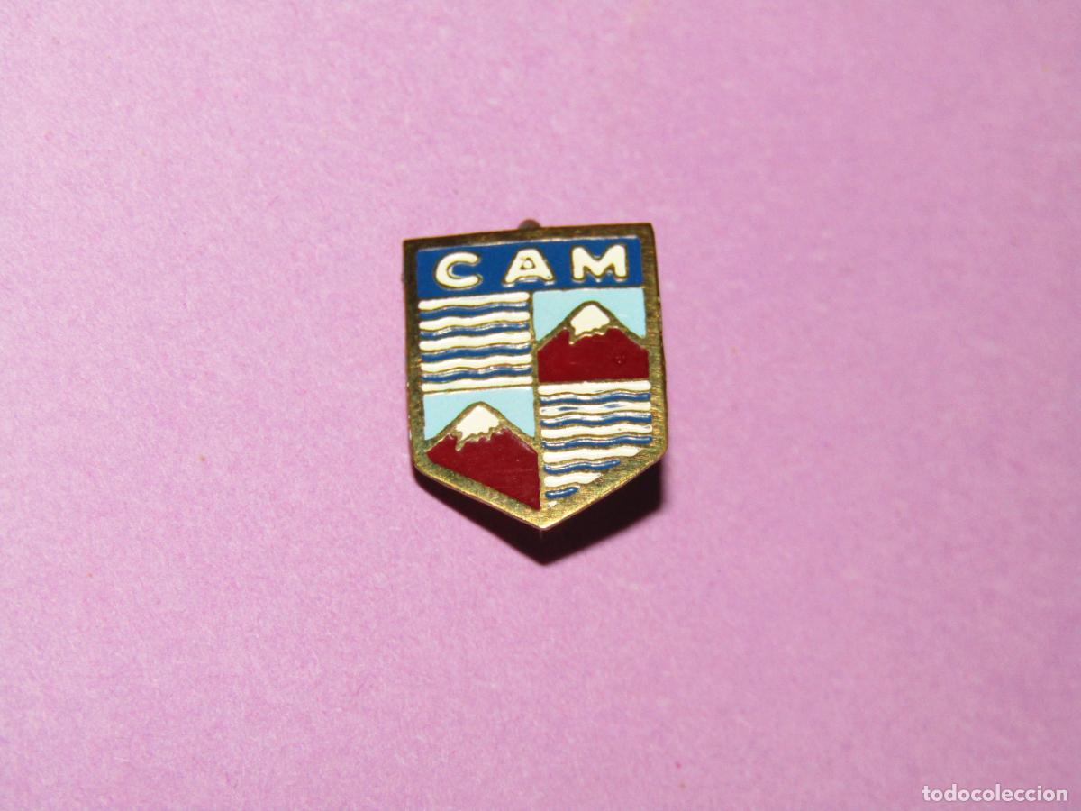 Coleccionismo deportivo: Antigua Insignia de Imperdible o Aguja del CAM CLUB ATL&Eacute;TICO MONTEMAR de Alicante