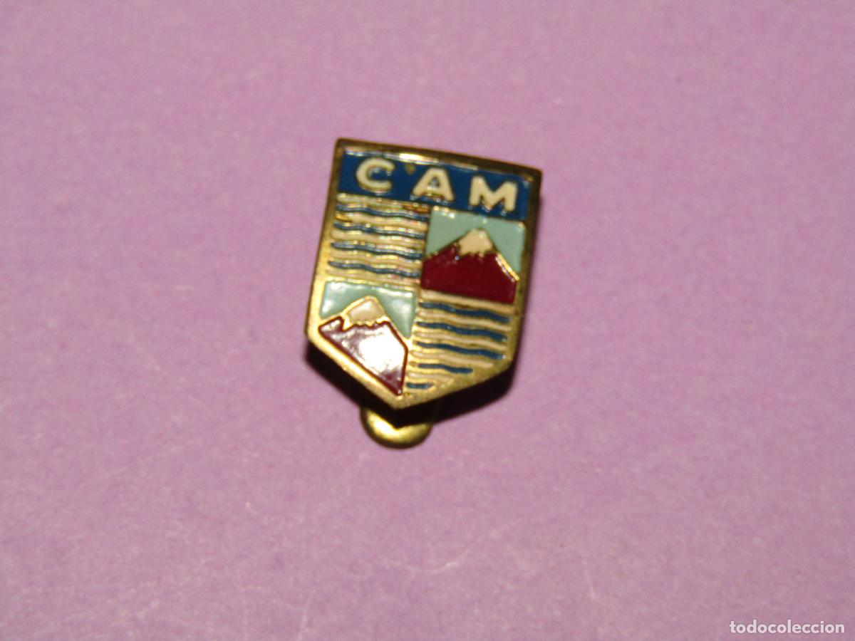 Coleccionismo deportivo: Antigua Insignia de Ojal o Solapa del CAM - CLUB ATL&Eacute;TICO MONTEMAR de Alicante