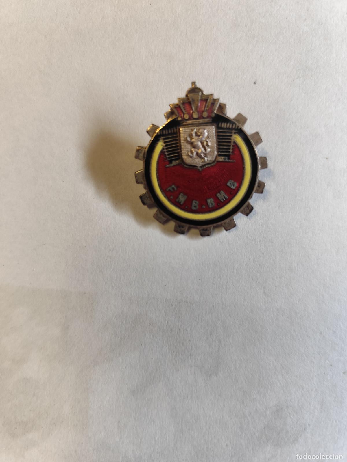 Coleccionismo deportivo: PIN O INSIGNIA FMBBM FEDERACION MONARQUICA AUTONOMICA DE BARCELONA? AUTOMOVILISMO