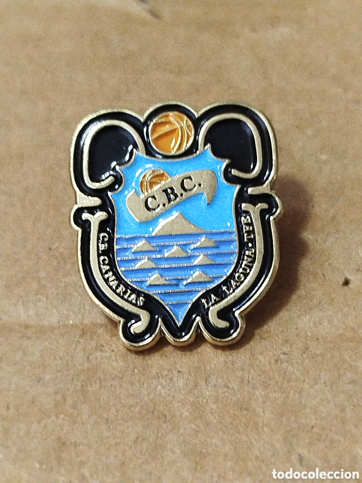 Coleccionismo deportivo: PINS DE BASKET CB CANARIAS LA LAGUNA TENERIFE