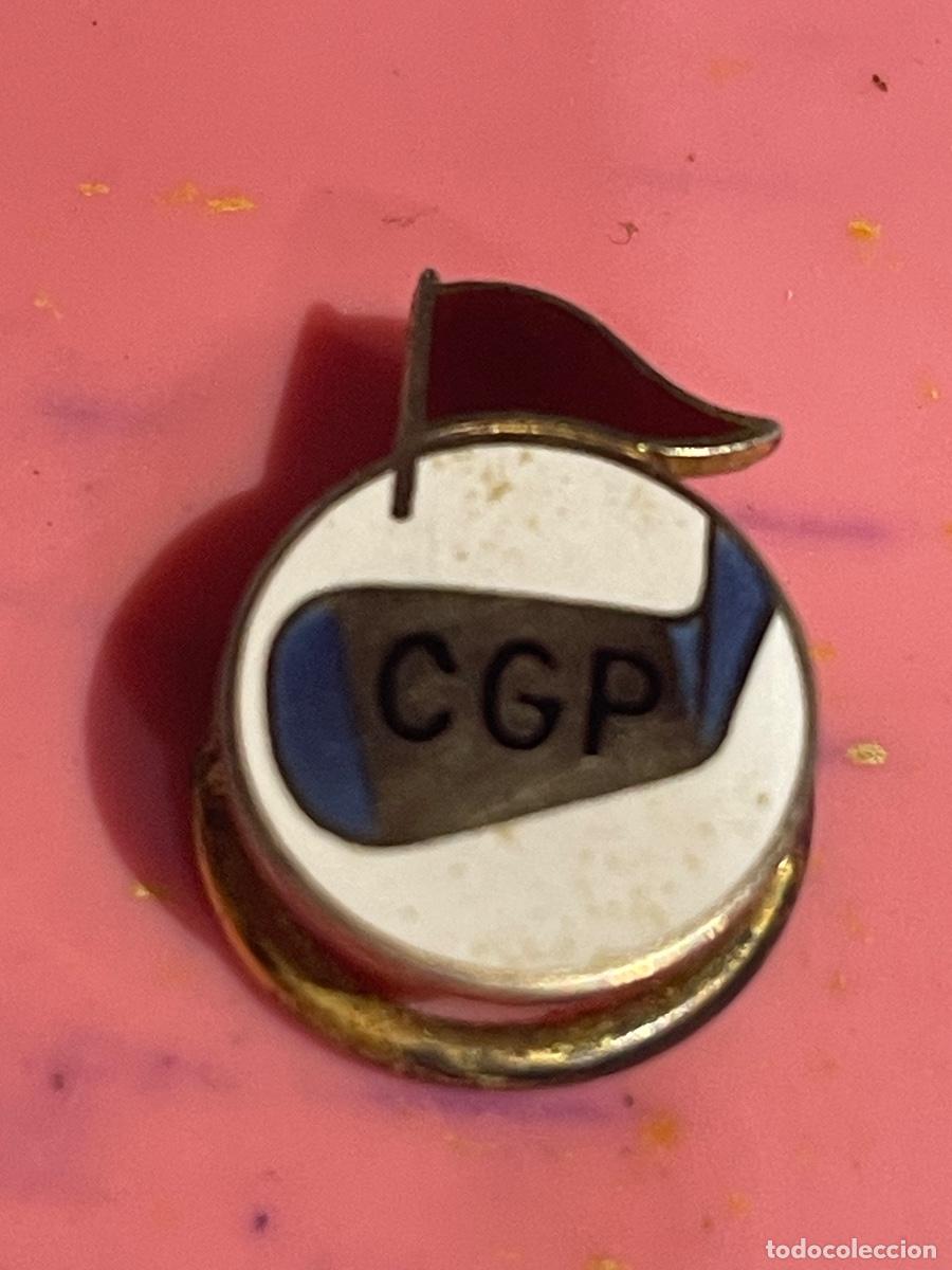 Coleccionismo deportivo: GOLF - ANTIGUA INSIGNIA SOLAPERA CGP - 1,8X1,1 CM.