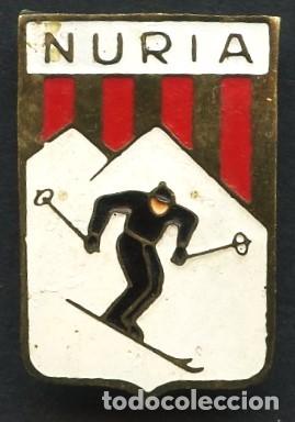 Coleccionismo deportivo: INSIGNIA, PIN, ESQU&Iacute;, NURIA