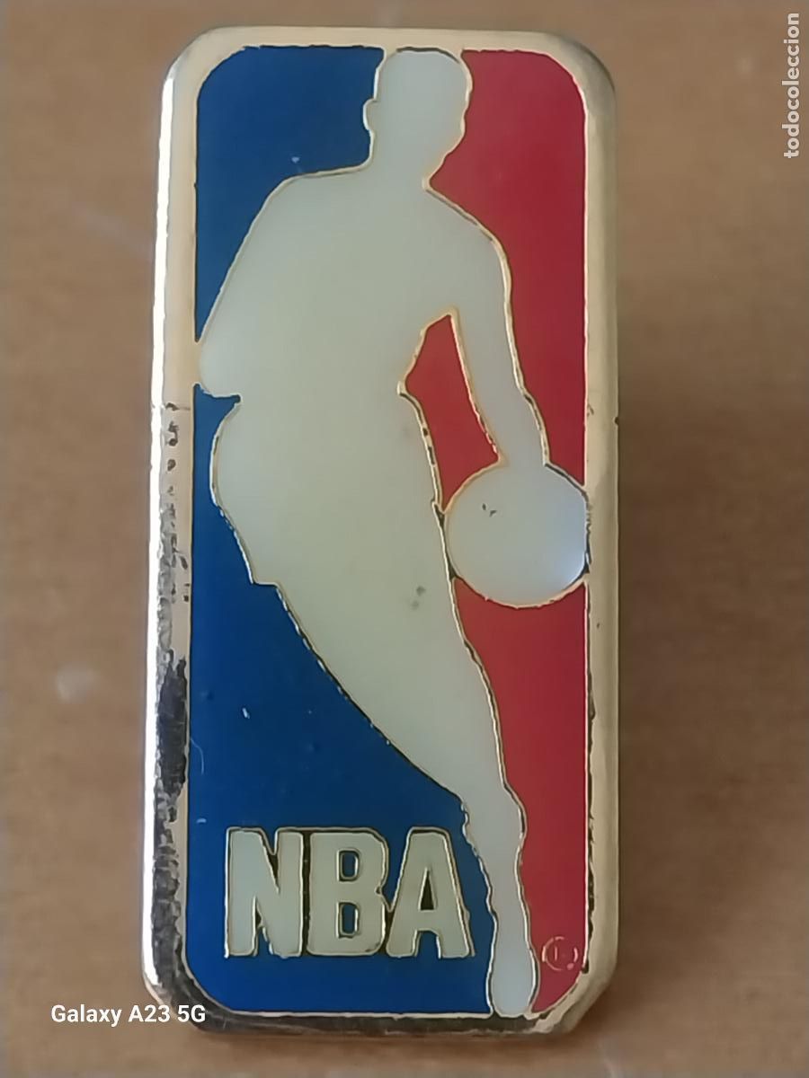 Coleccionismo deportivo: BALONCESTO BASKET NBA PIN PINCHO 2.87CMS ALTO GOTA ORIGINAL VINTAGE
