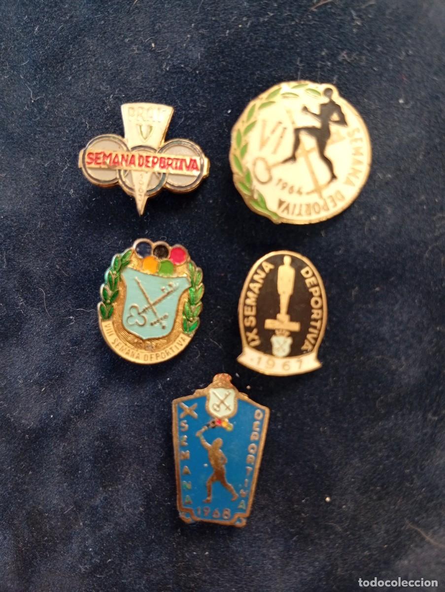 Coleccionismo deportivo: PINS BROCHE SEMANA DEPORTIVA A&Ntilde;O 1963,64,66,67,68 EL PRAT DE LLOBREGAT,LA SEDA,ATLETISMO BARCELONA.