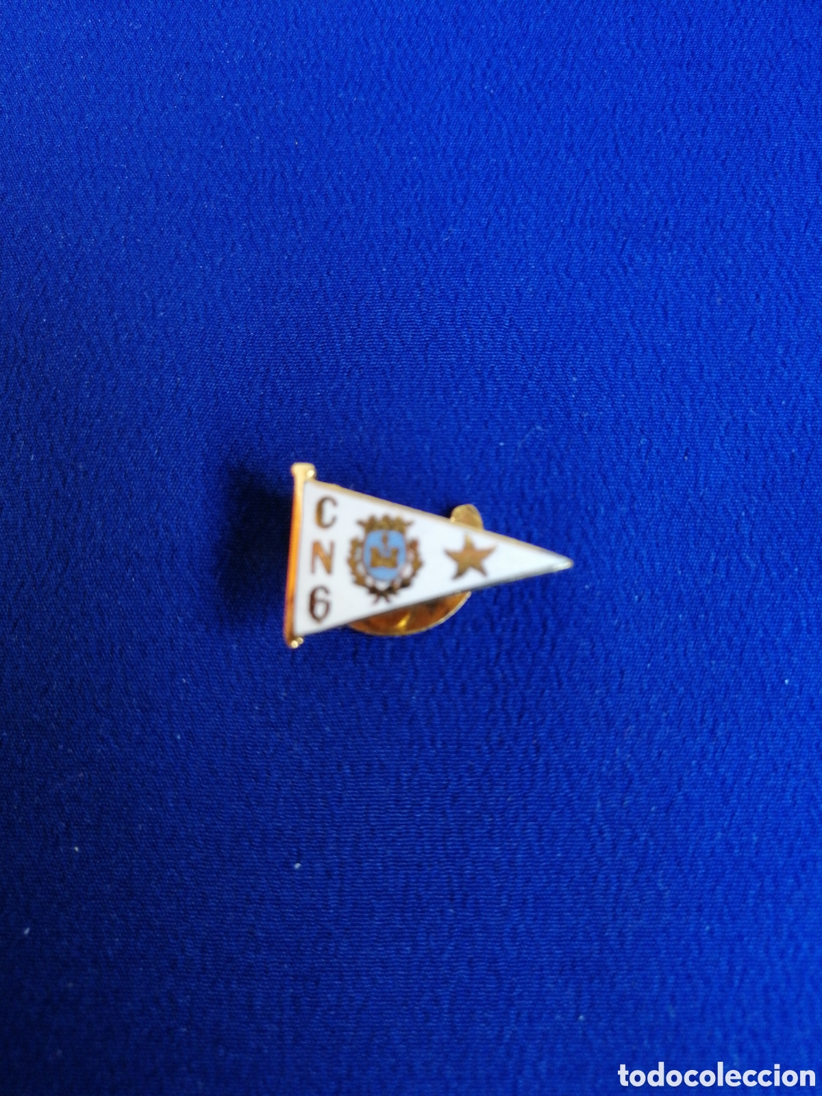 Coleccionismo deportivo: CLUB NAUTICO DE GANDIA (VALENCIA) INSIGNIA DE OJAL -GANDIA NAUTICAL CLUB (VALENCIA)