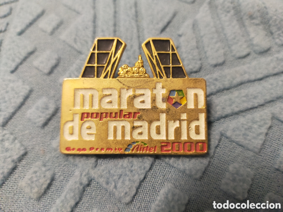 Coleccionismo deportivo: Pin marat&oacute;n popular de Madrid 2000