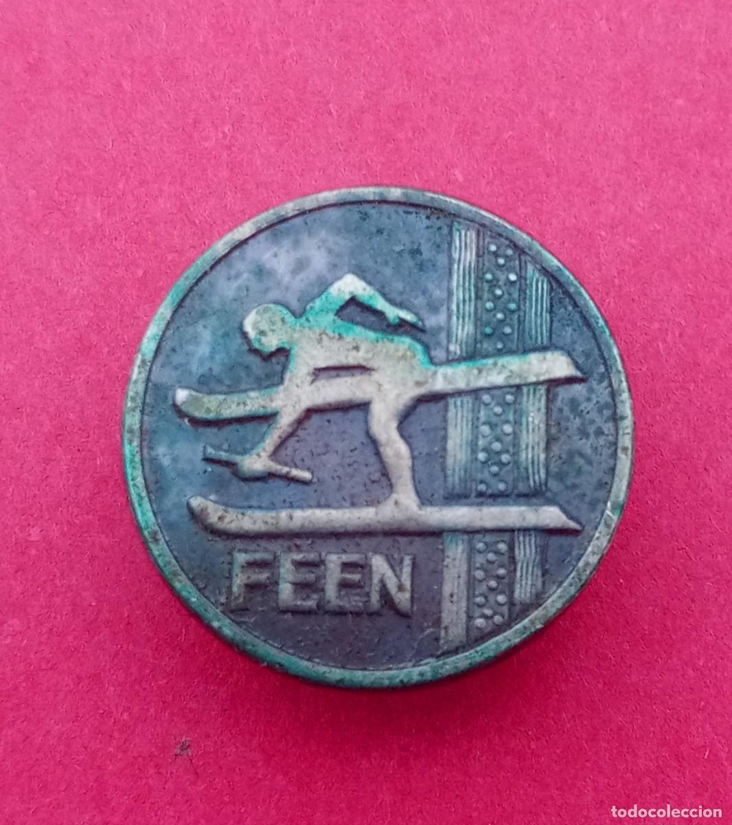 Coleccionismo deportivo: Pin Insignia Antigua Federaci&oacute;n Espa&ntilde;ola de Esqu&iacute; N&aacute;utico (F.E.E.N.)