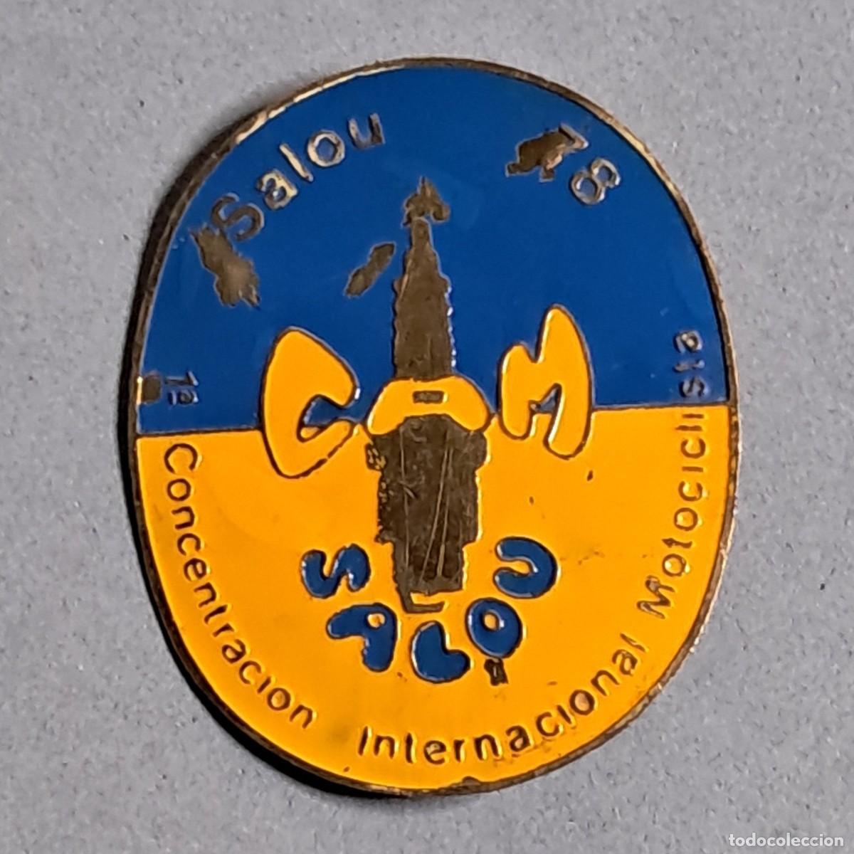 Sports collectibles: Antigua insignia de alfiler de la primera Concentraci&oacute;n Internacional Motociclista, Salou, a&ntilde;o 1978