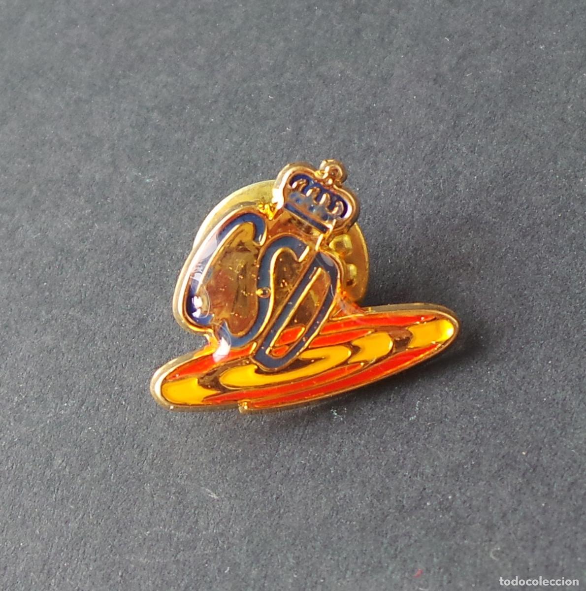 Sports collectibles: PIN DE SOLAPA OFICIAL DEL CONSEJO SUPERIOR DE DEPORTES (CSD)