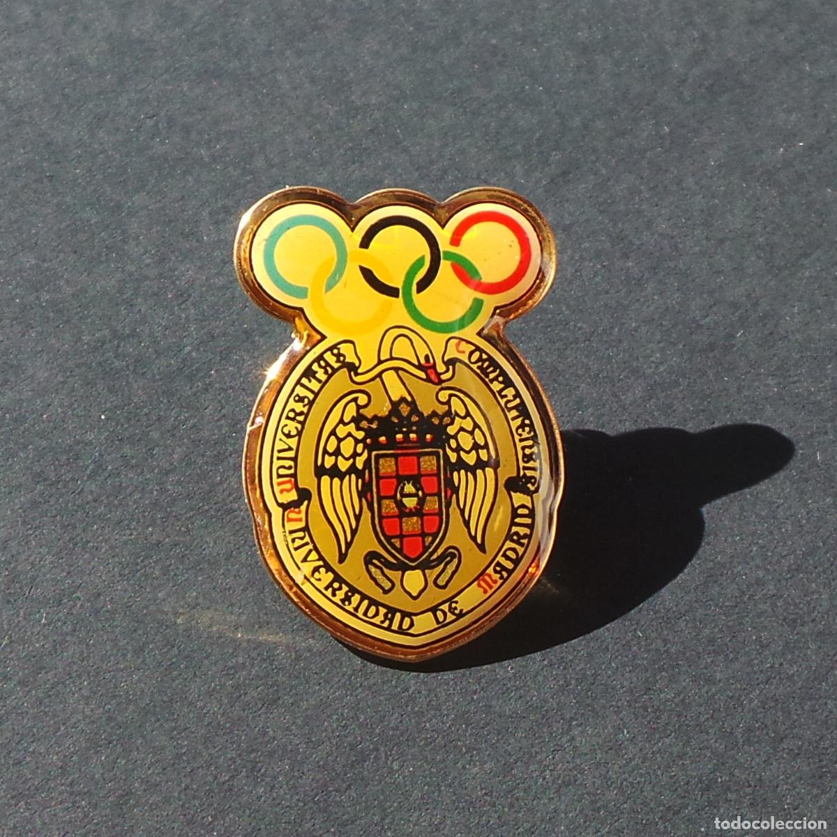 Sports collectibles: PIN UNIVERSIDAD COMPLUTENSE DE MADRID CON ANILLOS OL&Iacute;MPICOS.