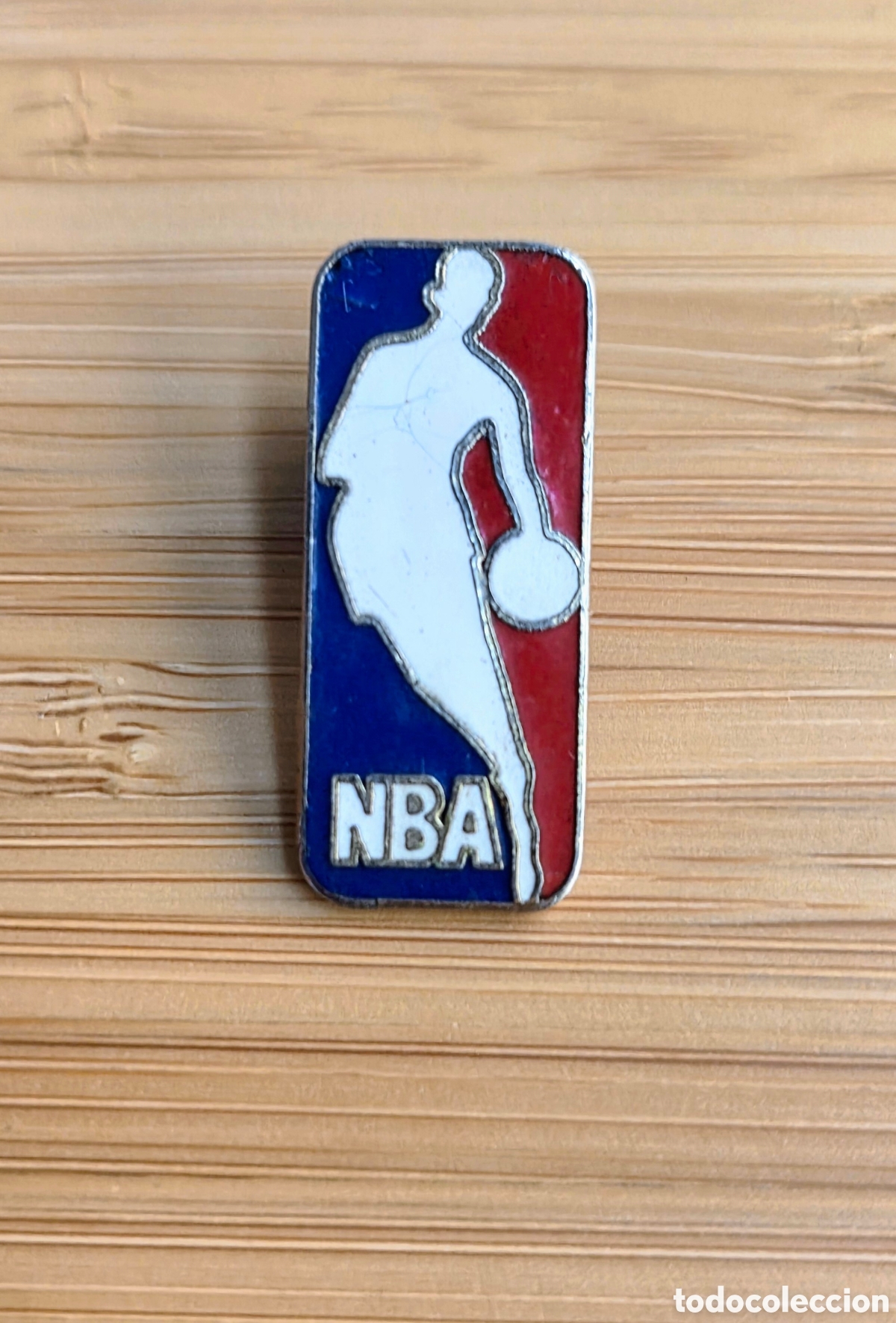 Sammelleidenschaft Sport: Pin Vintage 1987 NBA Logo Pin de Peter David.
