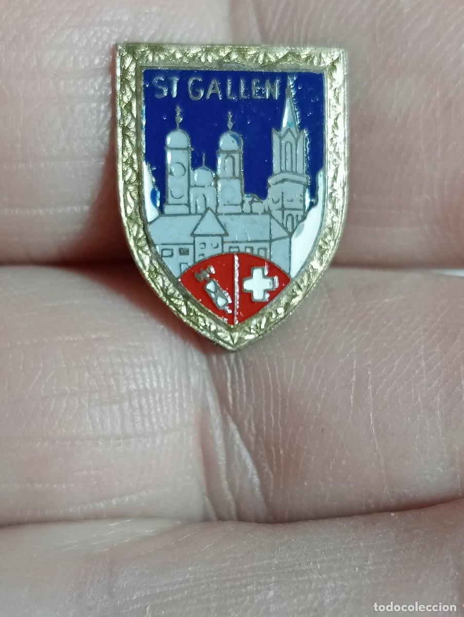 Coleccionismo deportivo: INSIGNIA MONTA&Ntilde;A St GALLEN SUIZA ESQUI ALPINISMO MONTA&Ntilde;ISMO PINS