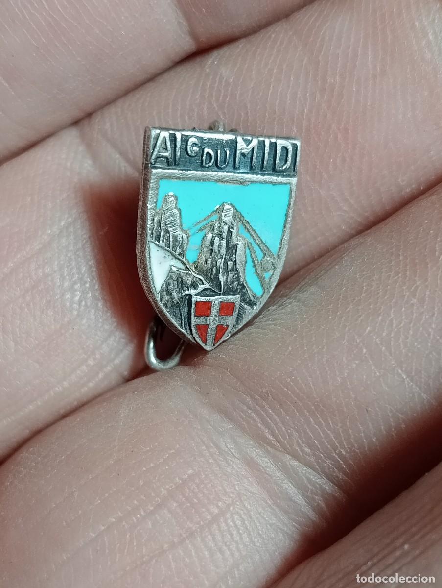 Coleccionismo deportivo: INSIGNIA MONTA&Ntilde;A ESMALTADA AIg du MIN SUIZA ESQUI ALPINISMO MONTA&Ntilde;ISMO PINS