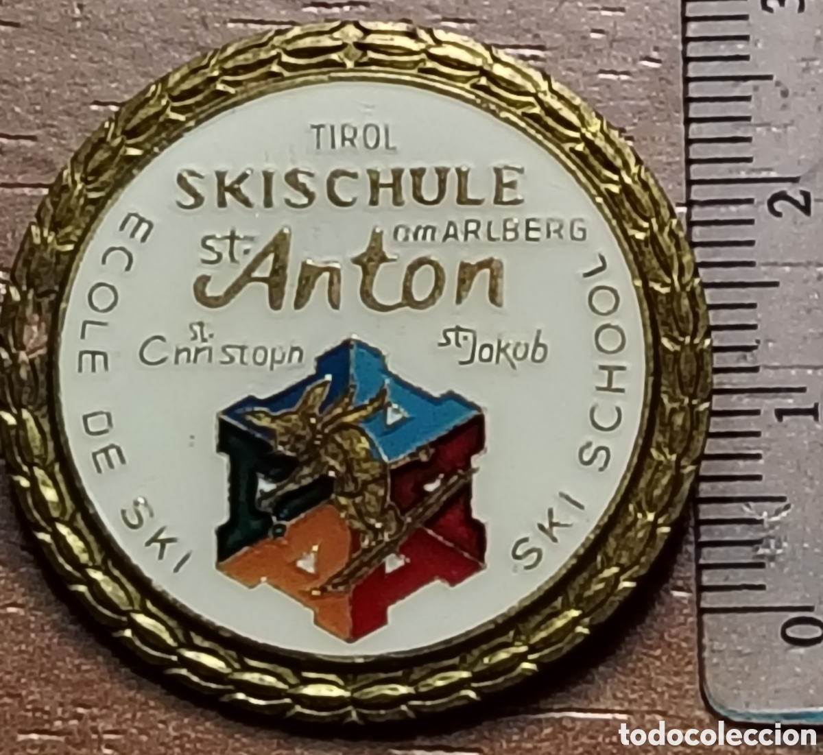 Coleccionismo deportivo: Insignia antigua escuela de esqu&iacute;