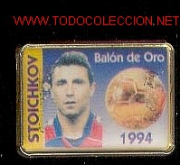 Coleccionismo deportivo: PIN BAR&Ccedil;A * STOICHKOV, BALON DE ORO 1994 * - Foto 1