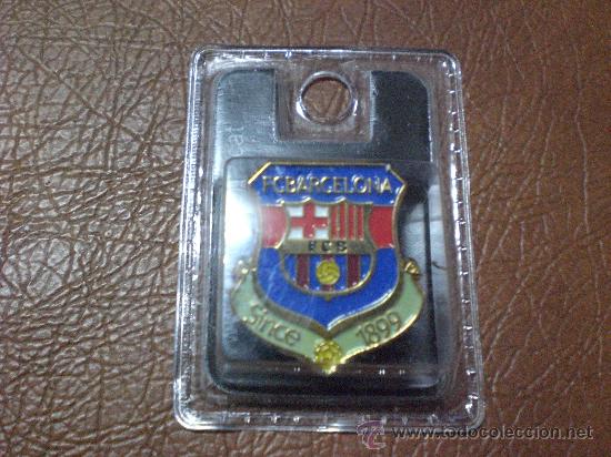 Colecionismo desportivo: Pin Futbol Barcelona con escudo 1899 Bar&ccedil;a