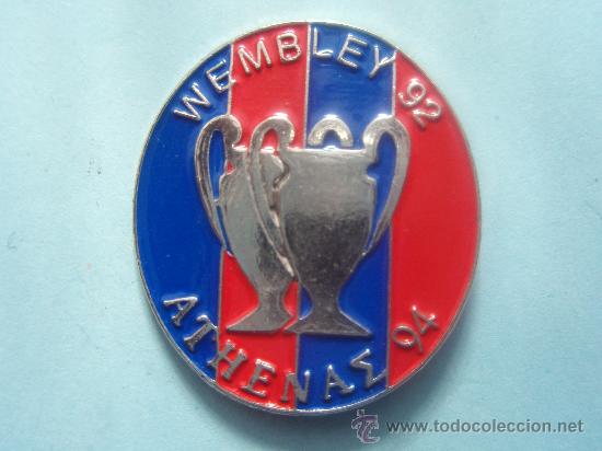 Collezionismo sportivo: P&igrave;n's del partido de Wuembley 92