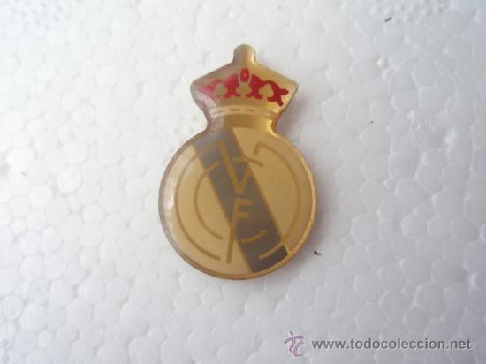 Coleccionismo deportivo: Pins del Real Madrid - Foto 1