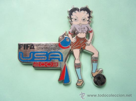 Sports collectibles: Bonito pin's de la Beti de la Fifa de 2.003 de esmalte