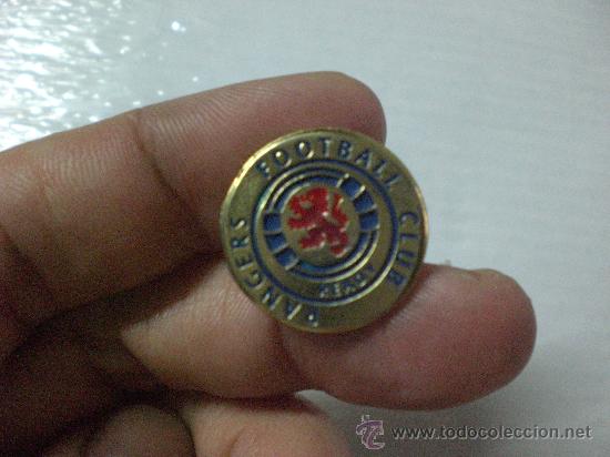 Colecionismo desportivo: Pin Rangers Equipo Futbol