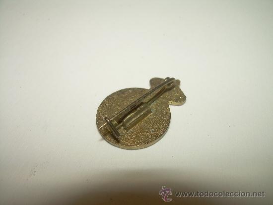 Coleccionismo deportivo: ANTIGUA INSIGNIA. - Foto 2
