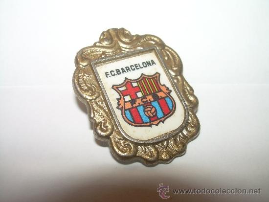 Coleccionismo deportivo: ANTIGUA INSIGNIA.....F.C.BARCELONA.