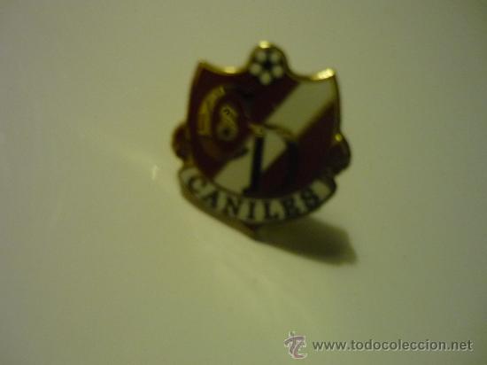 Coleccionismo deportivo: PIN FUTBOL CD CANILES - Foto 1