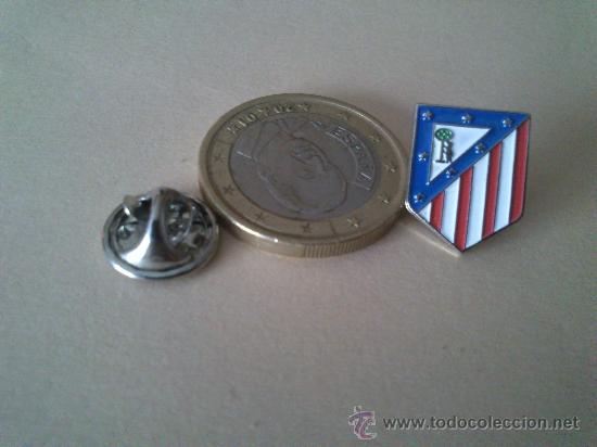 Sammelleidenschaft Sport: Pin del Atletic de Madrid de la coleccion Las Insignias de los Clubs del periodico Marca.
