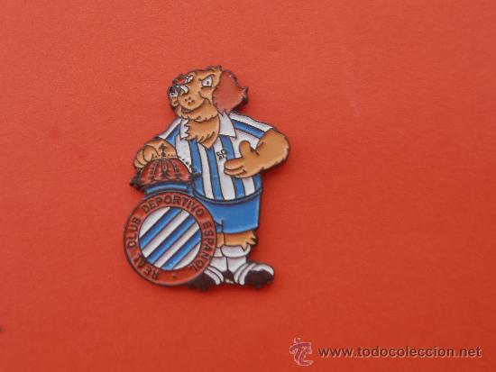Colecionismo desportivo: Pin's del R.C.D.Espa&ntilde;ol