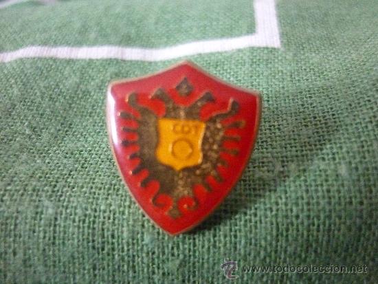 Sammelleidenschaft Sport: PIN DE FUTBOL - CLUB DEPORTIVO TOLEDO (A&Ntilde;OS 90')