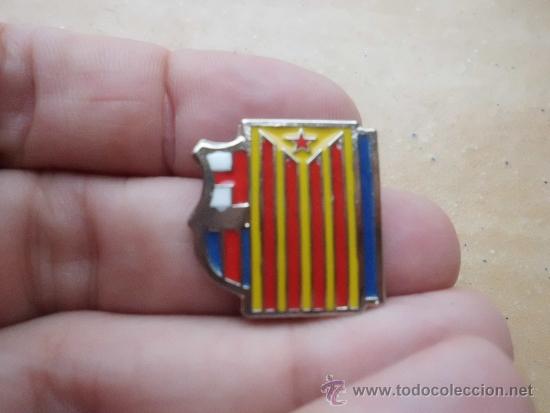 Collectionnisme sportif: Pin F C Barcelona Bar&ccedil;a escudo y estelada