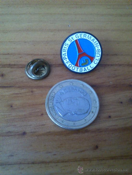 Collectionnisme sportif: Pin de futbol franc&egrave;s : Paris st. Germain football club.